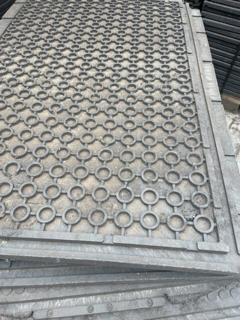 Plyta-drogowa-od-spodu-rotated