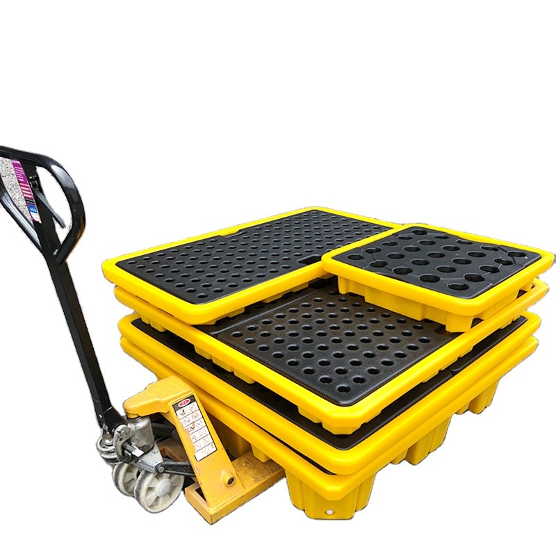 paleta-wychwytowa-130x130x15-cm-o-pojemnosci-167-l-na-4-beczki