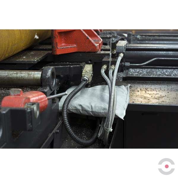 sorbent-tylko-do-oleju-industry-poduszka-0-25-0-